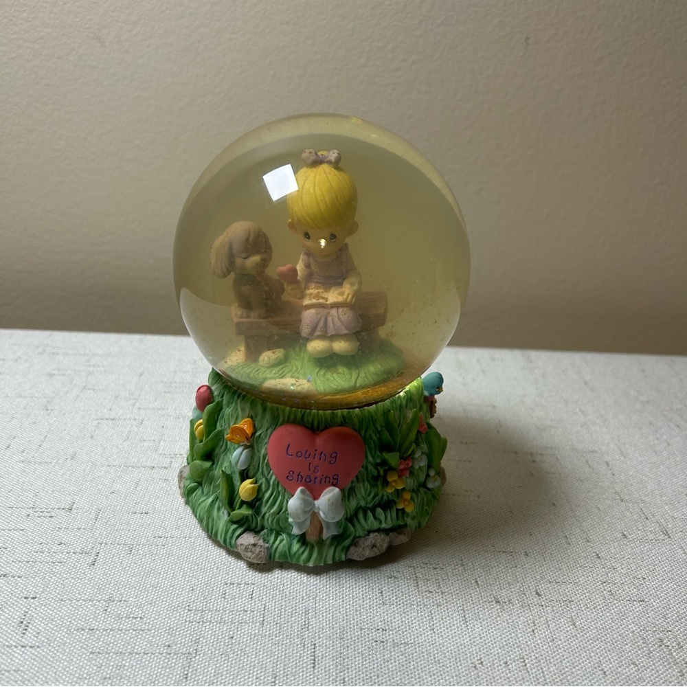 Precious Moments Musical Snow Globe “puppy Love” vintage Collectible ￼ - Picture 6 of 7